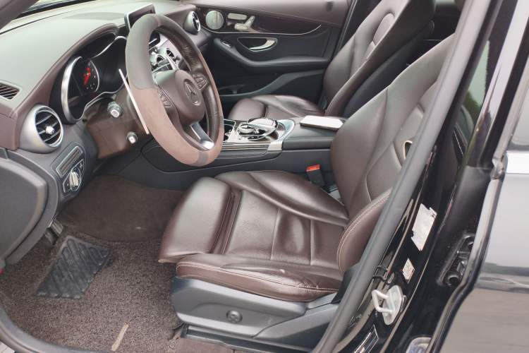 Used Mercedes-Benz GLC 2017 GLC 260 4MATIC Dynamic Edition Left Front Seat
