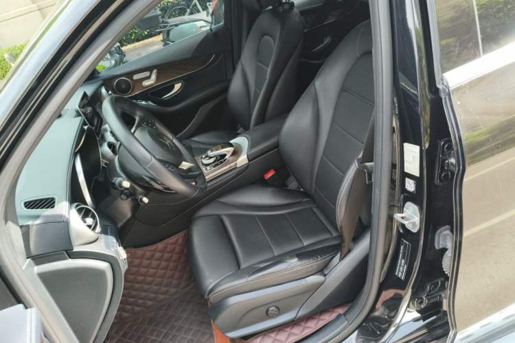 Used Mercedes-Benz GLC 2017 GLC 300 4MATIC Sport Edition Left Front Seat