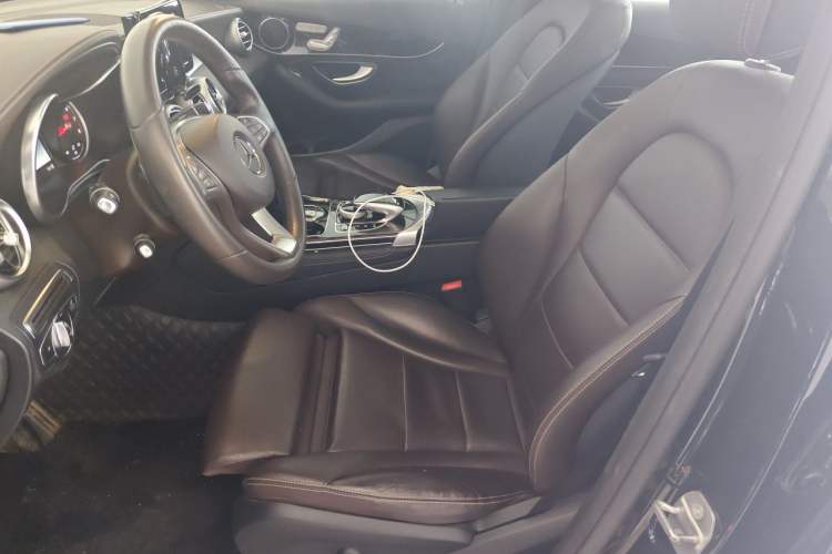 Used Mercedes-Benz GLC 2017 GLC 260 4MATIC Dynamic Edition Left Front Seat