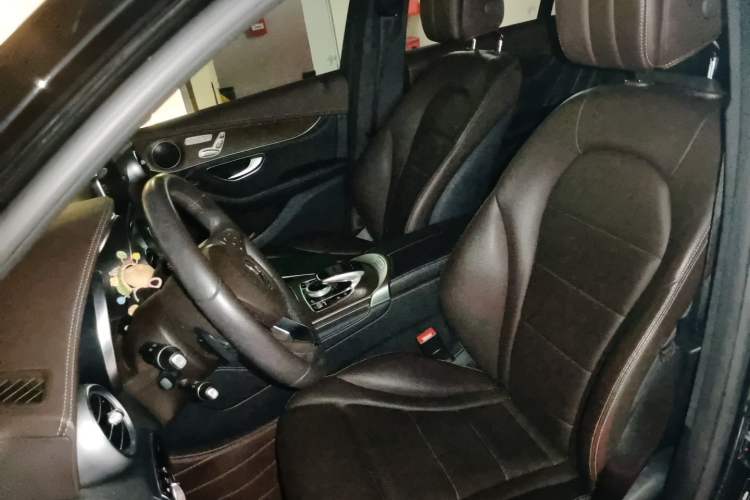 Used Mercedes-Benz GLC 2017 GLC 300 4MATIC Sport Edition Left Front Seat