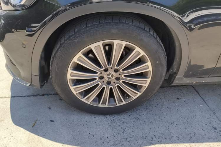 Used Mercedes-Benz GLC 2017 GLC 260 4MATIC Dynamic Edition Left Front Wheel Hub