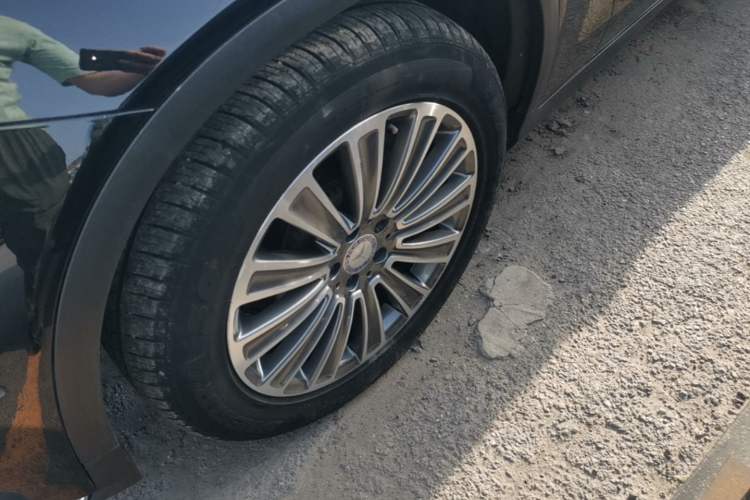 Used Mercedes-Benz GLC 2017 GLC 260 4MATIC Dynamic Edition Left Front Wheel Hub