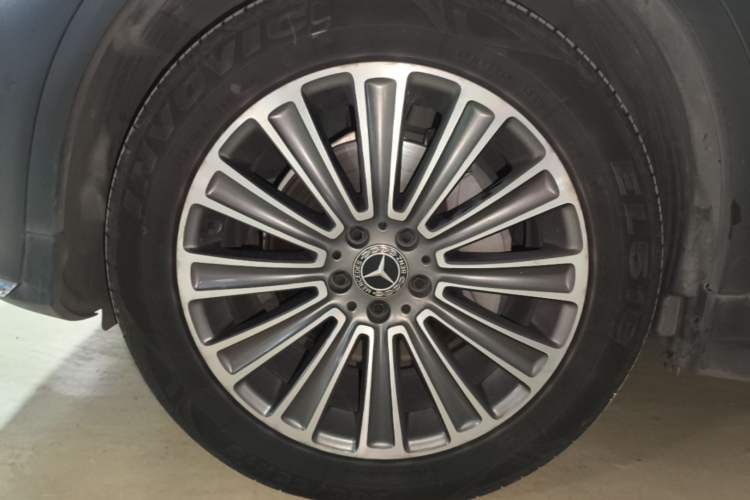 Used Mercedes-Benz GLC 2017 GLC 260 4MATIC Dynamic Edition Left Front Wheel Hub