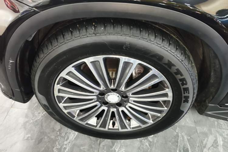 Used Mercedes-Benz GLC 2017 GLC 260 4MATIC Dynamic Edition Left Front Wheel Hub