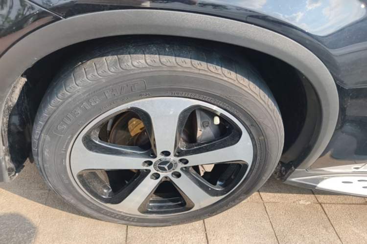 Used Mercedes-Benz GLC 2017 GLC 260 4MATIC Luxury Model Left Front Wheel Hub