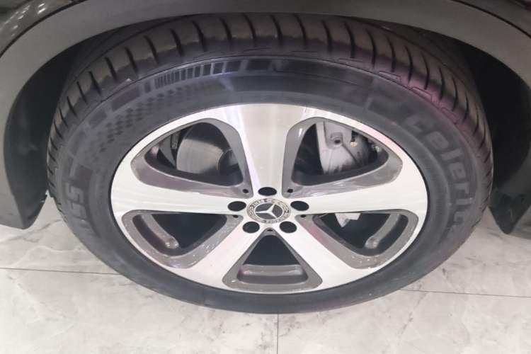 Used Mercedes-Benz GLC 2017 GLC 260 4MATIC Luxury Model Left Front Wheel Hub