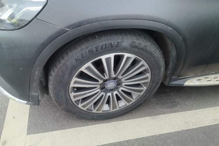 Used Mercedes-Benz GLC 2017 GLC 260 4MATIC Dynamic Edition Left Front Wheel Hub