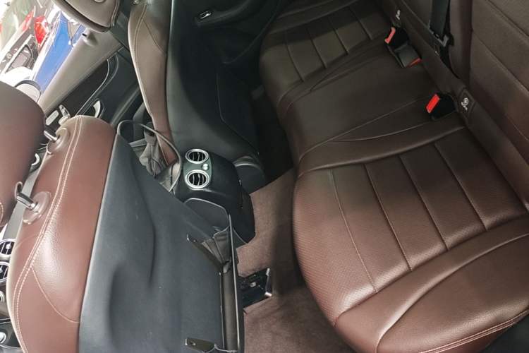 Used Mercedes-Benz GLC 2017 GLC 260 4MATIC Luxury Model Left Rear Seat