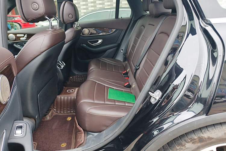Used Mercedes-Benz GLC 2017 GLC 260 4MATIC Dynamic Edition Left Rear Seat