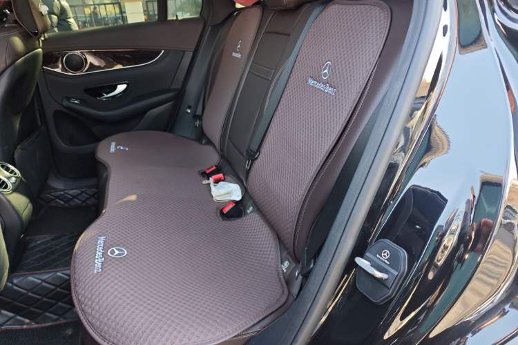 Used Mercedes-Benz GLC 2017 GLC 260 4MATIC Luxury Model Left Rear Seat