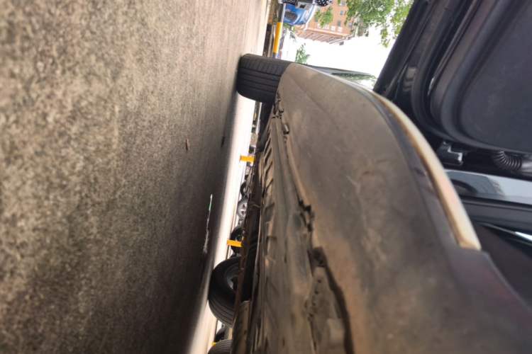 Used Mercedes-Benz GLC 2017 GLC 260 4MATIC Dynamic Edition Left Side Sill