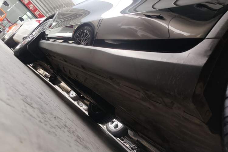 Used Mercedes-Benz GLC 2017 GLC 200 4MATIC Left Side Sill