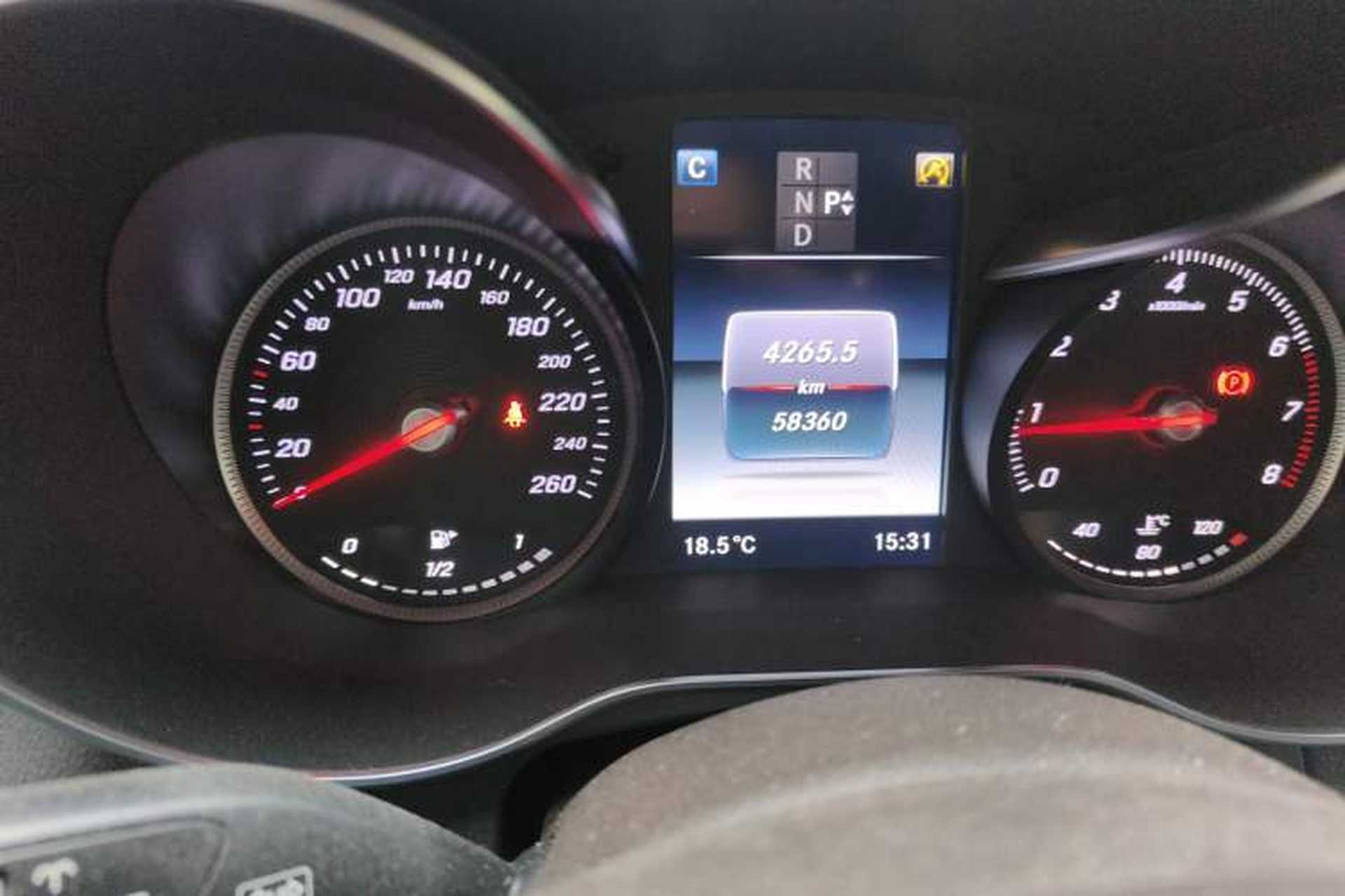 Used Mercedes-Benz GLC 2017 GLC 260 4MATIC Luxury Model Odometer Close Up