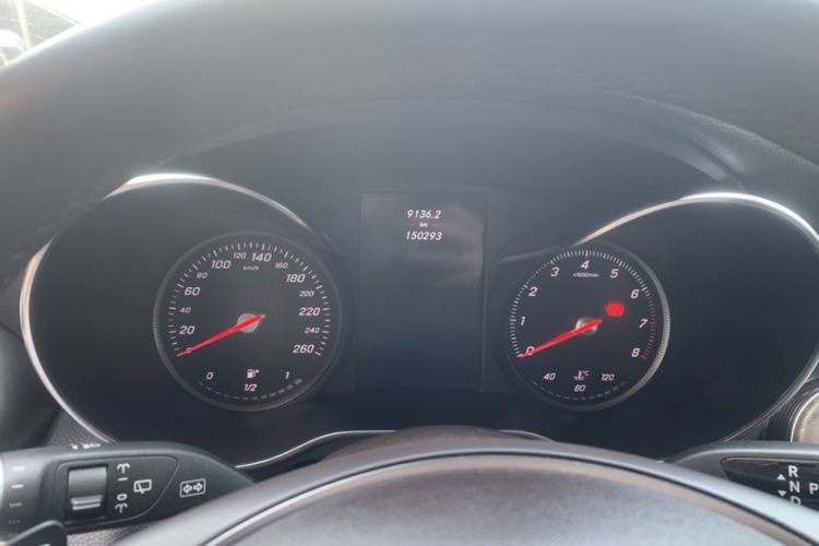 Used Mercedes-Benz GLC 2017 GLC 300 4MATIC Sport Edition Odometer Close Up