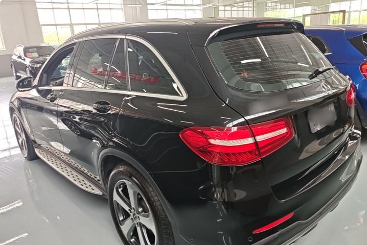 Used Mercedes-Benz GLC 2017 GLC 260 4MATIC Luxury Model Rear Left 45 Deg