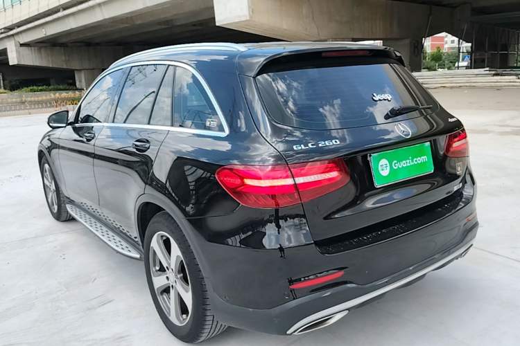 Used Mercedes-Benz GLC 2017 GLC 260 4MATIC Luxury Model Rear Left 45 Deg