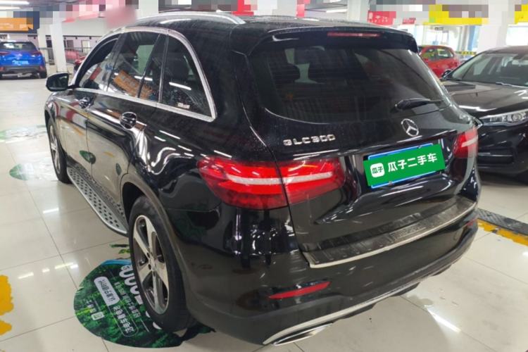 Used Mercedes-Benz GLC 2017 GLC 260 4MATIC Luxury Model Rear Left 45 Deg