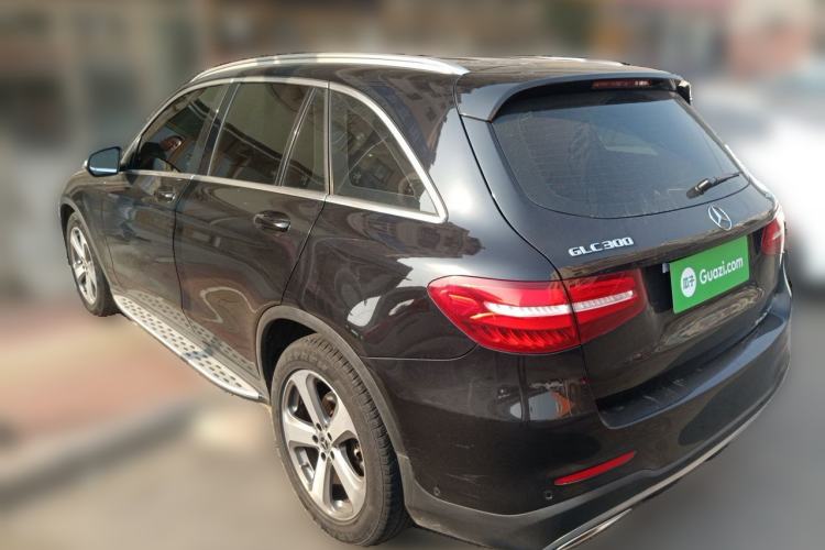 Used Mercedes-Benz GLC 2017 GLC 260 4MATIC Luxury Model Rear Left 45 Deg