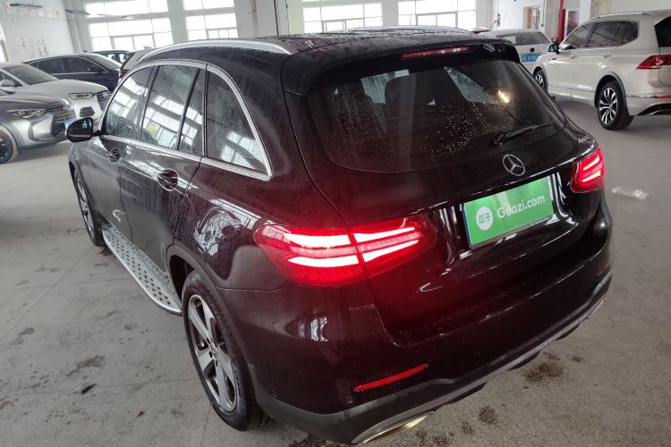 Used Mercedes-Benz GLC 2017 GLC 260 4MATIC Luxury Model Rear Left 45 Deg
