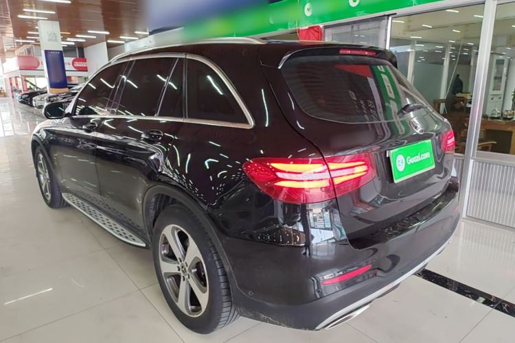 Used Mercedes-Benz GLC 2017 GLC 260 4MATIC Luxury Model Rear Left 45 Deg