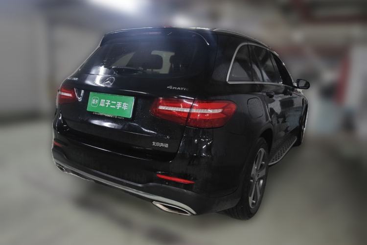 Used Mercedes-Benz GLC 2017 GLC 260 4MATIC Luxury Model Rear Right 45 Deg