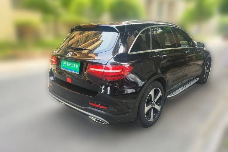 Used Mercedes-Benz GLC 2017 GLC 260 4MATIC Luxury Model Rear Right 45 Deg