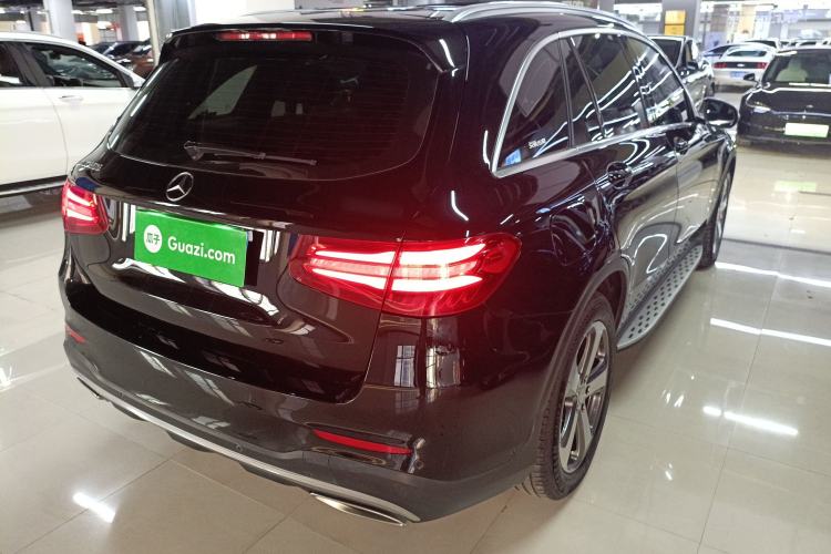 Used Mercedes-Benz GLC 2017 GLC 260 4MATIC Luxury Model Rear Right 45 Deg