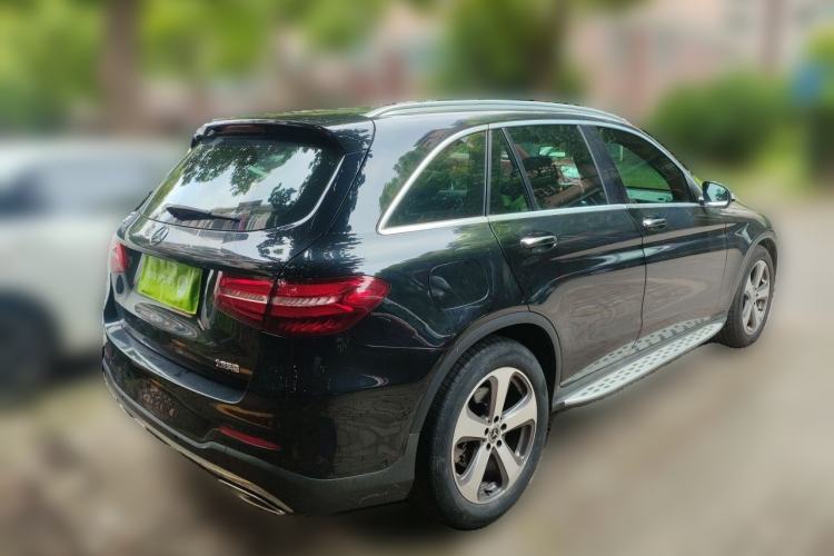 Used Mercedes-Benz GLC 2017 GLC 260 4MATIC Luxury Model Rear Right 45 Deg