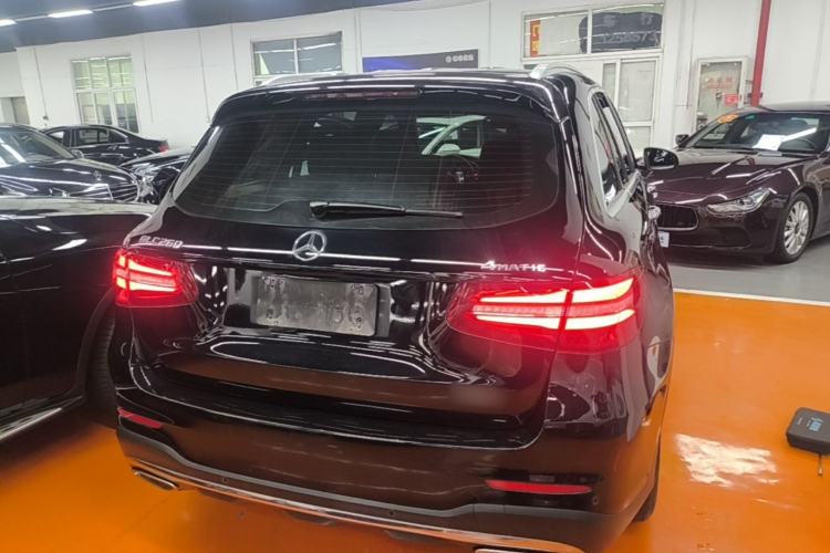 Used Mercedes-Benz GLC 2017 GLC 260 4MATIC Luxury Model Rear Right 45 Deg