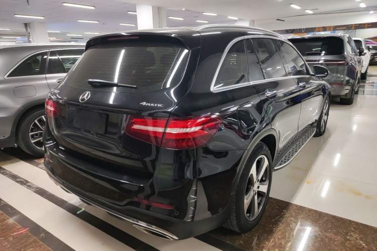 Used Mercedes-Benz GLC 2017 GLC 300 4MATIC Sport Edition Rear Right 45 Deg