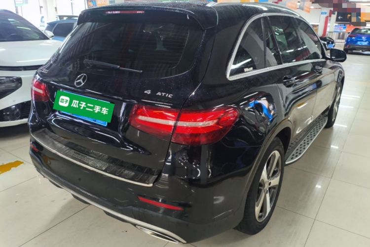 Used Mercedes-Benz GLC 2017 GLC 260 4MATIC Luxury Model Rear Right 45 Deg
