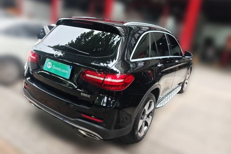 Used Mercedes-Benz GLC 2017 GLC 300 4MATIC Luxury Model Rear Right 45 Deg