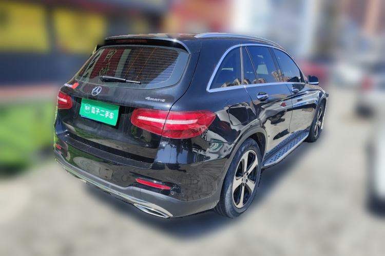 Used Mercedes-Benz GLC 2017 GLC 260 4MATIC Luxury Model Rear Right 45 Deg