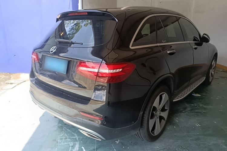 Used Mercedes-Benz GLC 2017 GLC 300 4MATIC Luxury Model Rear Right 45 Deg