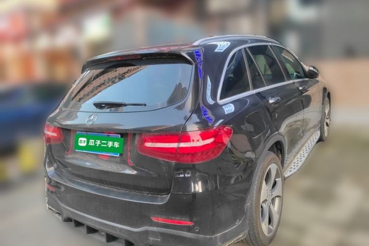 Used Mercedes-Benz GLC 2017 GLC 300 4MATIC Luxury Model Rear Right 45 Deg