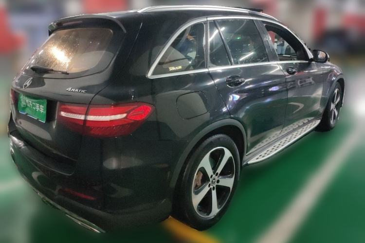 Used Mercedes-Benz GLC 2017 GLC 260 4MATIC Luxury Model Rear Right 45 Deg