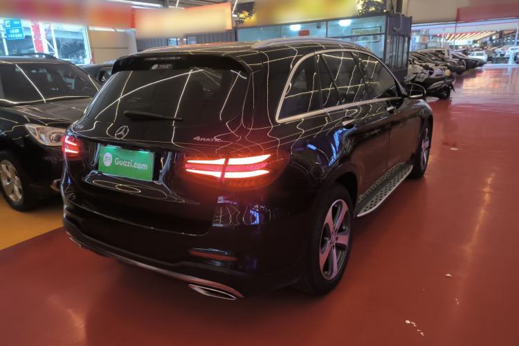 Used Mercedes-Benz GLC 2017 GLC 260 4MATIC Luxury Model Rear Right 45 Deg