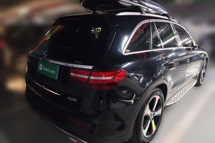 Used Mercedes-Benz GLC 2017 GLC 260 4MATIC Luxury Model Rear Right 45 Deg