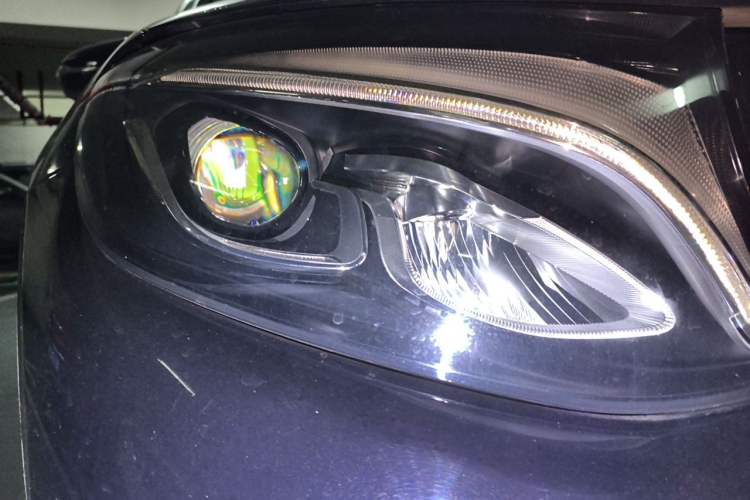 Used Mercedes-Benz GLC 2017 GLC 260 4MATIC Luxury Model Right Front Headlight