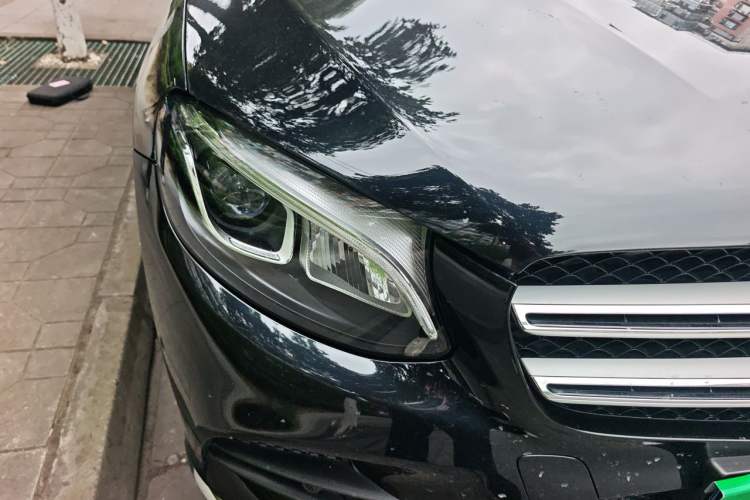 Used Mercedes-Benz GLC 2017 GLC 260 4MATIC Luxury Model Right Front Headlight