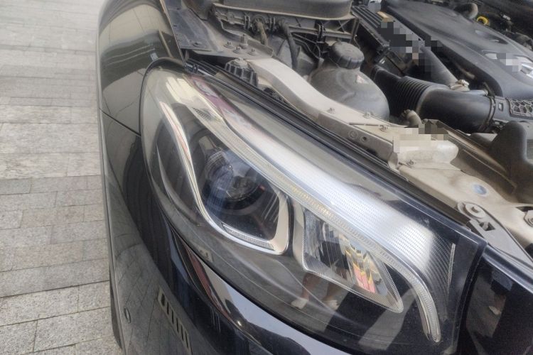 Used Mercedes-Benz GLC 2017 GLC 260 4MATIC Luxury Model Right Front Headlight