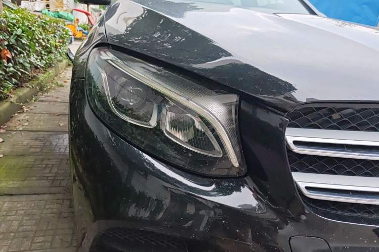 Used Mercedes-Benz GLC 2017 GLC 260 4MATIC Luxury Model Right Front Headlight