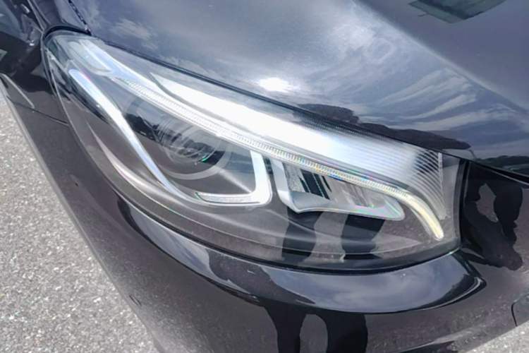 Used Mercedes-Benz GLC 2017 GLC 260 4MATIC Luxury Model Right Front Headlight