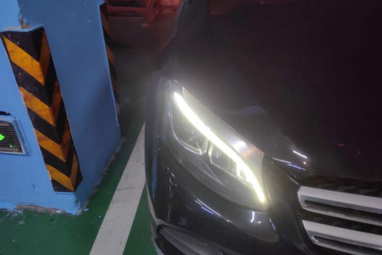 Used Mercedes-Benz GLC 2017 GLC 260 4MATIC Dynamic Edition Right Front Headlight