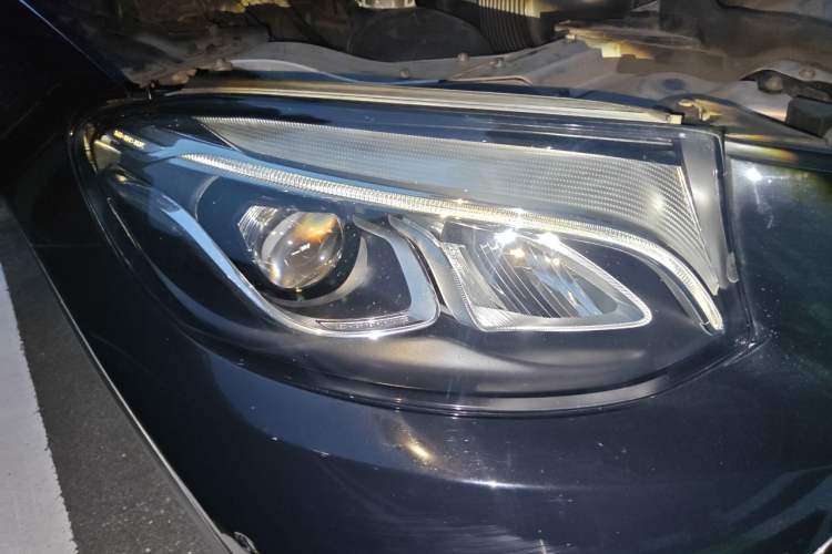 Used Mercedes-Benz GLC 2017 GLC 200 4MATIC Right Front Headlight