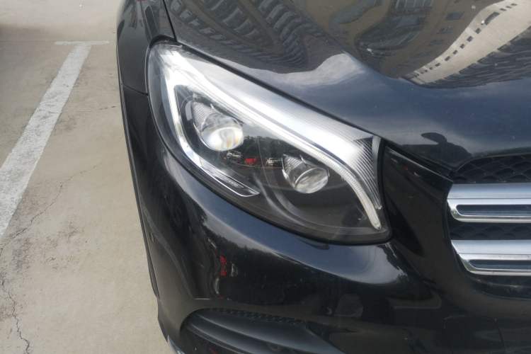 Used Mercedes-Benz GLC 2017 GLC 300 4MATIC Sport Edition Right Front Headlight