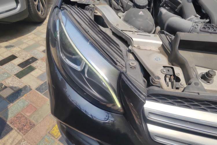 Used Mercedes-Benz GLC 2017 GLC 260 4MATIC Dynamic Edition Right Front Headlight