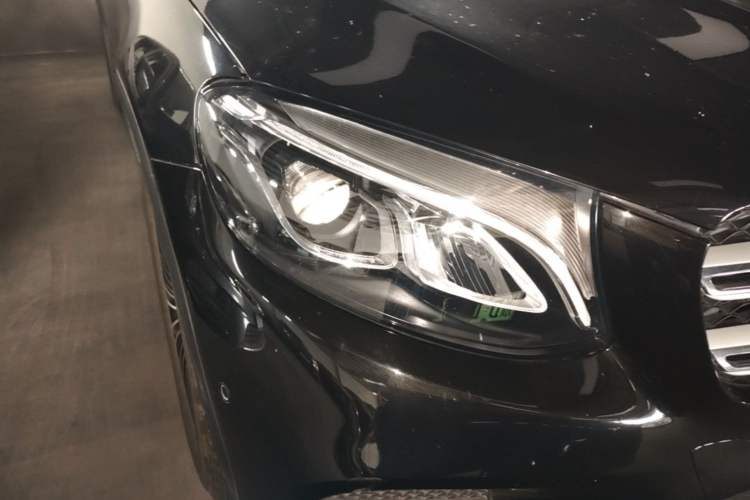 Used Mercedes-Benz GLC 2017 GLC 260 4MATIC Dynamic Edition Right Front Headlight
