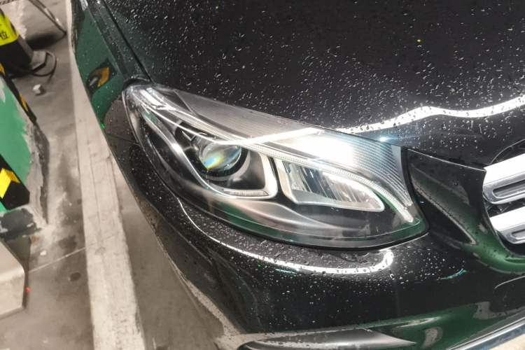 Used Mercedes-Benz GLC 2017 GLC 260 4MATIC Luxury Model Right Front Headlight