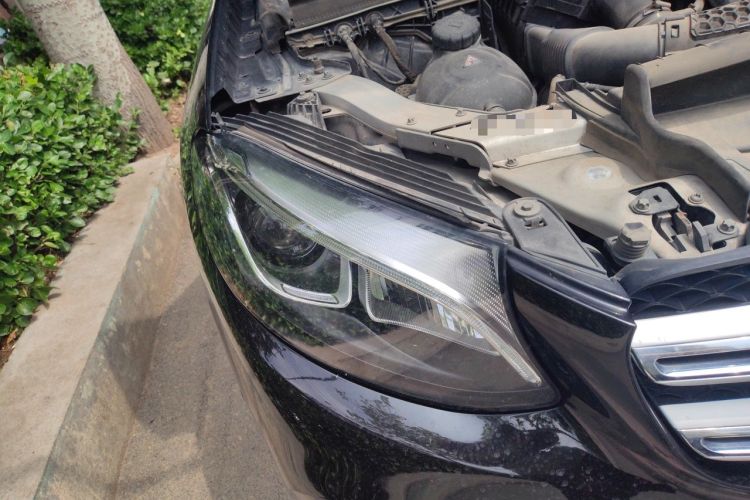 Used Mercedes-Benz GLC 2017 GLC 260 4MATIC Luxury Model Right Front Headlight